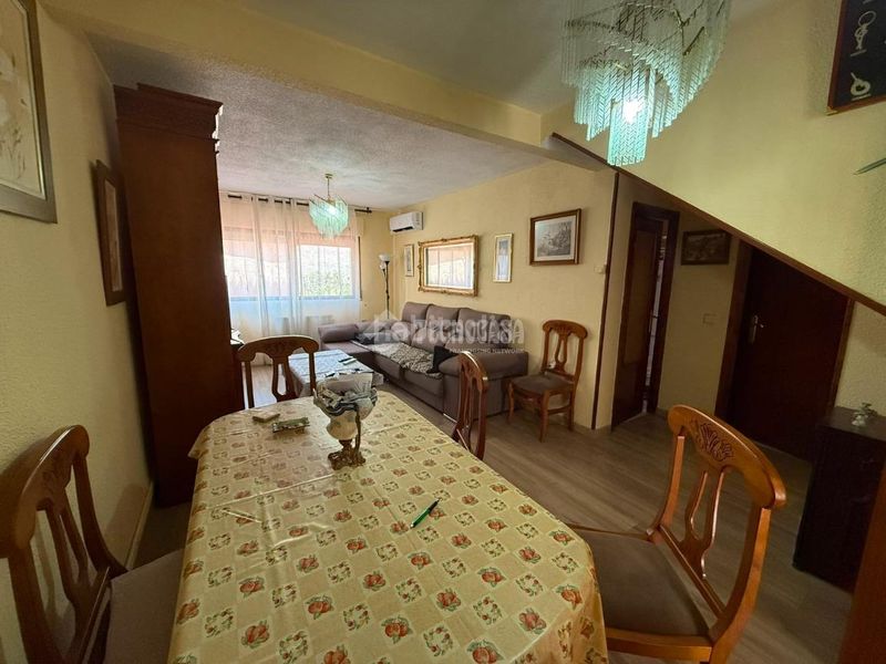Foto df527665-a01c-4382-92c4-d82d6d80f887. Casa aparellada amb calefacció aparcament a Almorox