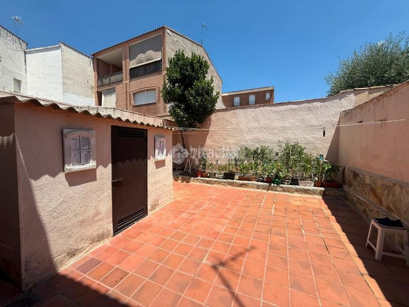 Foto f16cc0cb-063a-47cc-a188-8bd111c62060. Casa aparellada amb calefacció aparcament a Almorox