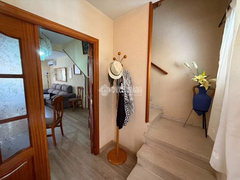 Foto f20b0958-9b33-42ec-bbcc-c92e4243367a. Casa aparellada amb calefacció aparcament a Almorox