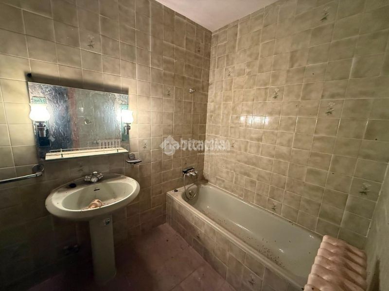 Foto 3d55a0d0-e5f2-4d07-8975-63c2d7898ecc. Casa aparellada amb calefacció a Almorox