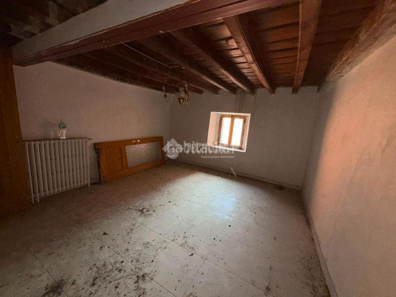 Foto d00416b1-7945-4b69-864e-0b6d6ed5f3d7. Casa aparellada amb calefacció a Almorox