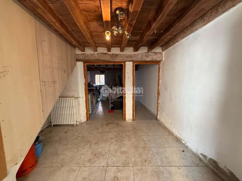 Foto ef37ee2c-79c0-46d5-bd53-18bc1afbe8e0. Casa aparellada amb calefacció a Almorox