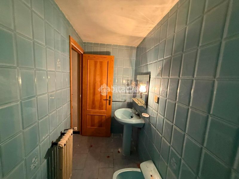 Foto f6ea2fa6-93f2-48f6-8834-d582507fc20c. Casa aparellada amb calefacció a Almorox