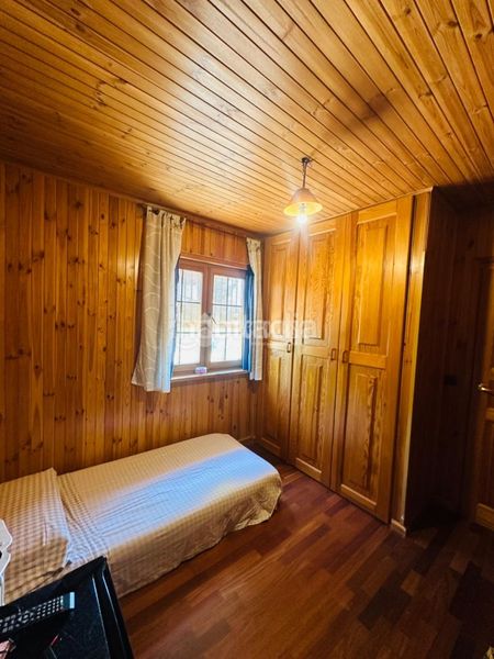 Foto df6f57f9-8d74-4880-89d0-629d8ff9e277. Casa amb aparcament a Escalona