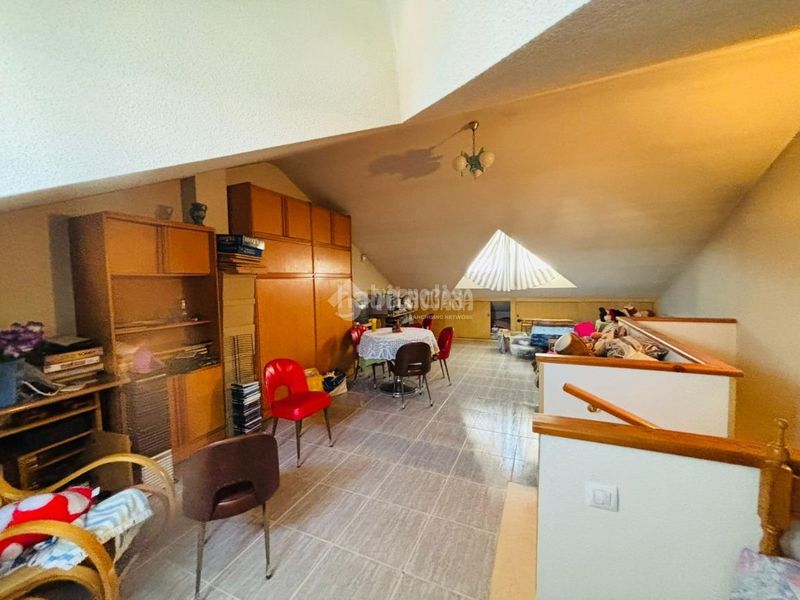 Foto 686049d4-6b64-4a62-b10d-48b895be9274. Casa aparellada amb calefacció a Escalona
