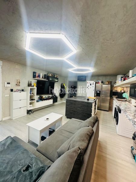 Foto 6c5ce4f8-5835-45e3-8c49-56b90737d6a9. Casa  en venta en Escalona