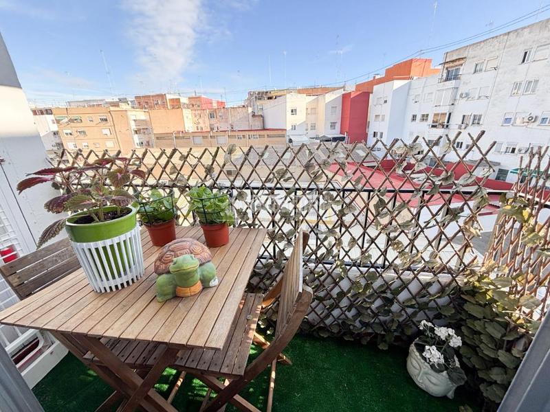 Foto 0717f038-1e61-449e-89f4-b4f238ddf09e. Appartamento in Barrio Benicalap Valencia