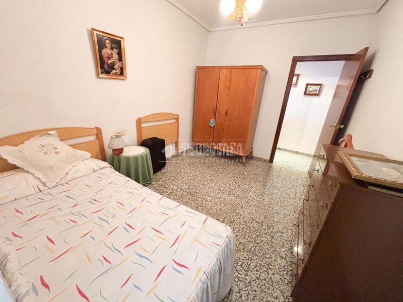 Foto f8216955-d221-4629-bcc1-a8ae120bd423. Pis amb aparcament a Barrio Benicalap Valencia