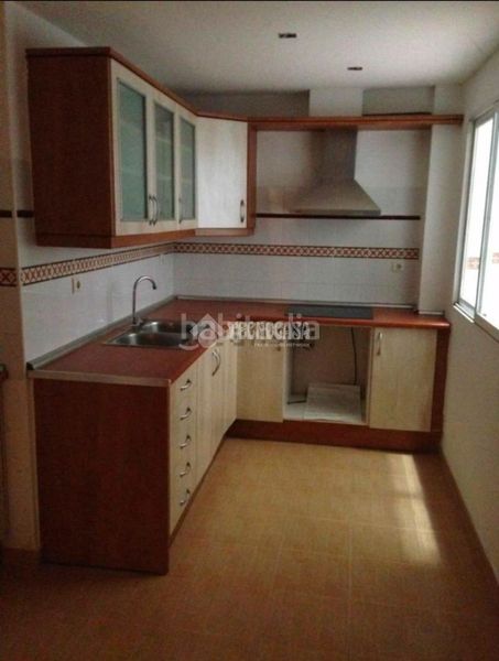 Foto f51bea6a-b4eb-4f7a-86be-223e6d7f0a30. Pis a Barrio Benicalap Valencia
