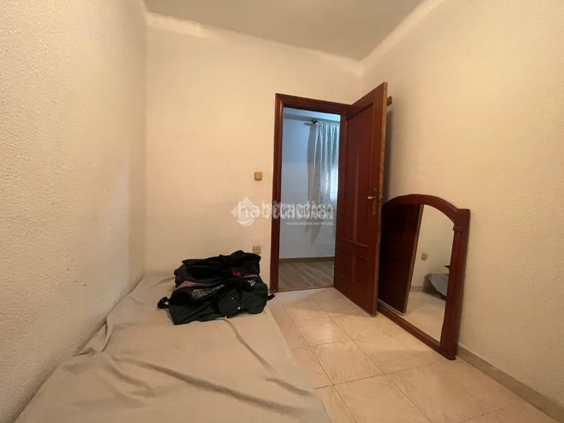 Foto 1a1ac586-c5a6-4a2a-927f-adc31e7579e3. Pis a Barrio Benicalap Valencia