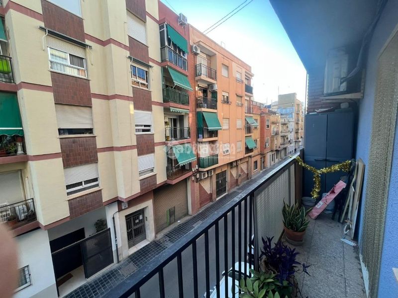 Foto f191811e-0d42-4e90-84c0-c4090b184738. Pis a Barrio Benicalap Valencia