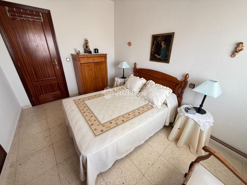 Foto 5dda53eb-7946-49f1-ae45-d2ac3d9f76f2. Casa aparellada amb calefacció a Lucillos