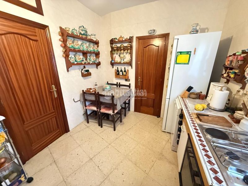 Foto cd06cee2-9836-4734-91d8-bdfd54f67c7d. Casa aparellada amb calefacció a Lucillos