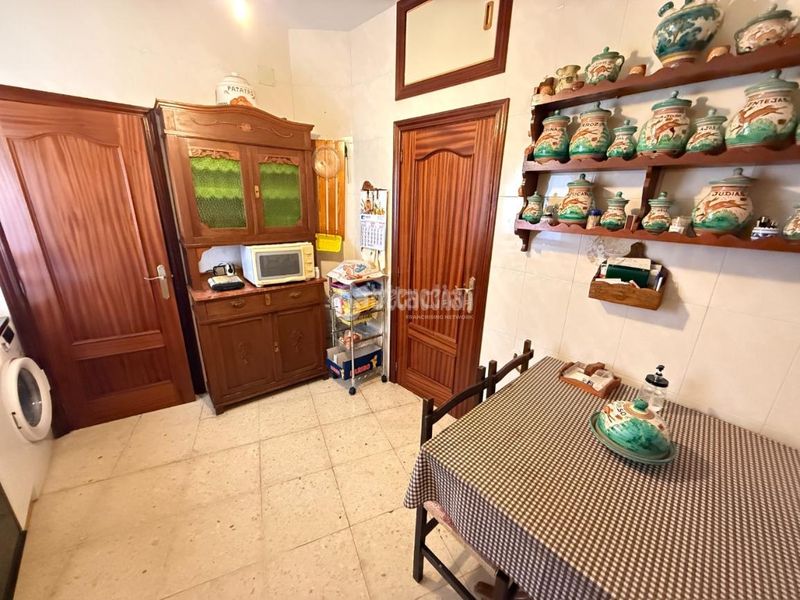 Foto ec0ea16e-6e41-457d-911b-3161d5641af5. Casa aparellada amb calefacció a Lucillos