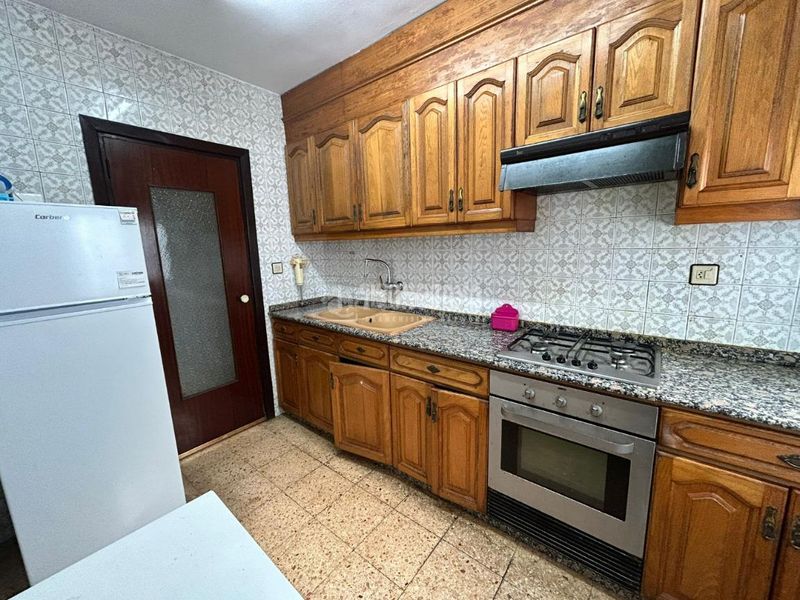 Foto 88a1e8ee-a2fb-479e-983d-00286c67b338. Pis a La Constitución-Canaleta Mislata