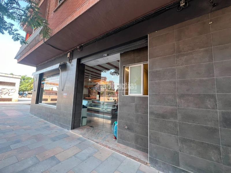Foto e132514f-1191-443a-93d3-31fda818b79d. Local comercial a Cardenal Benlloch Mislata