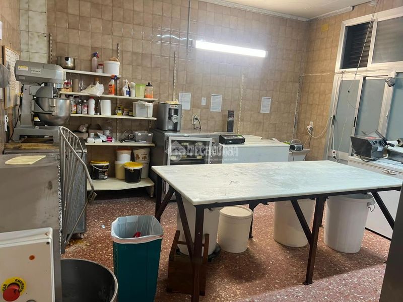 Foto e8083048-b2df-4eeb-a0b1-e06bce091ee9. Local comercial a Cardenal Benlloch Mislata