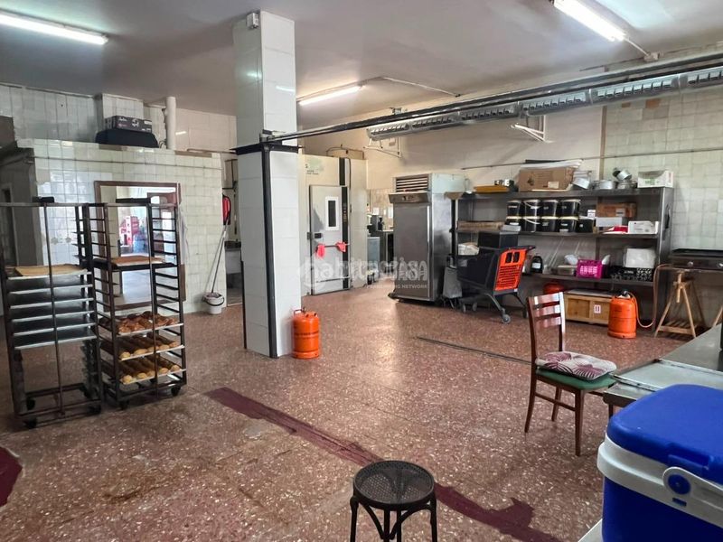 Foto ea08c9f4-72d4-4ddd-8535-b7a889d38ff3. Local comercial a Cardenal Benlloch Mislata