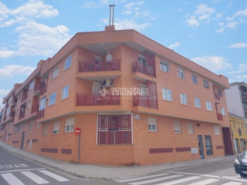 Foto 9c94ab27-36f3-4cf0-a628-c667712e7d5f. Parking coche boxplaza de garaje en venta en Miralbueno Zaragoza