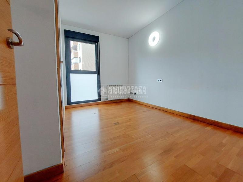 Foto 28d69d17-113f-4b04-bb2a-2e804b39a00e. Affitto appartamento in Miralbueno Zaragoza