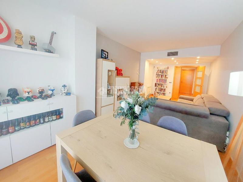 Foto b50e86af-6b32-4191-81d5-b69adbd134ef. Flat with heating parking pool in Miralbueno Zaragoza