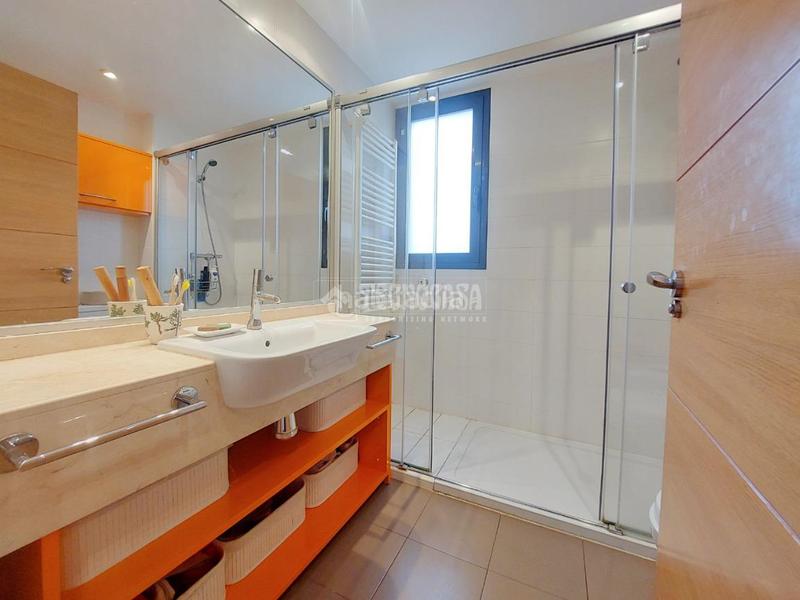 Foto b85f8071-a400-4c1b-a28b-b82fa890d798. Flat with heating parking pool in Miralbueno Zaragoza