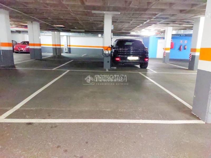 Foto d8df1553-a916-4cb2-ae9c-0a02376b88cc. Flat with heating parking pool in Miralbueno Zaragoza