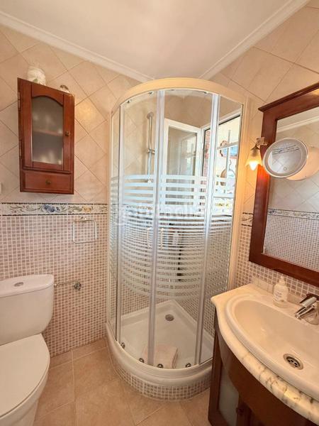 Foto 6b1478ee-dfd5-4fdc-b957-9ae9610747ed. Casa bifamiliare con riscaldamento parcheggio in Arroyo de la Vega La Moraleja