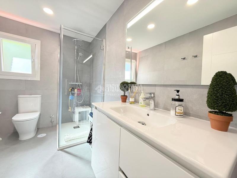 Foto bd71f00d-cda9-4942-af3d-7d33a158fac3. Casa bifamiliare con riscaldamento parcheggio in Arroyo de la Vega La Moraleja