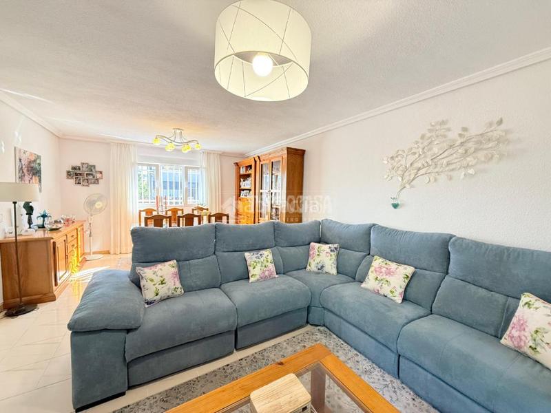 Foto d7b3d5bf-c74c-4841-a8b3-5b609462d34b. Casa bifamiliare con riscaldamento parcheggio in Arroyo de la Vega La Moraleja