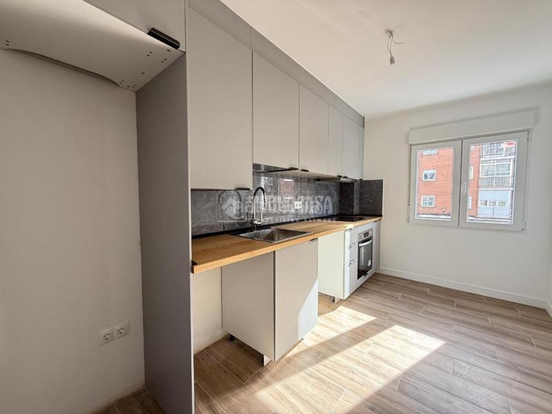 Foto 8db20b05-6446-4e02-8ef2-17d59735290c. Etagenwohnung mit heizung in Centro Alcobendas