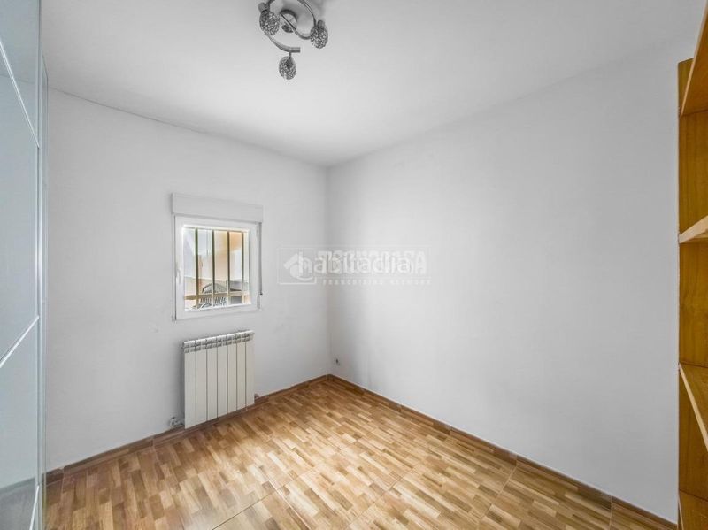 Foto eeaf50d5-dd30-4274-b59f-51b0ec1fd99b. Casa aparellada amb calefacció a Centro Alcobendas