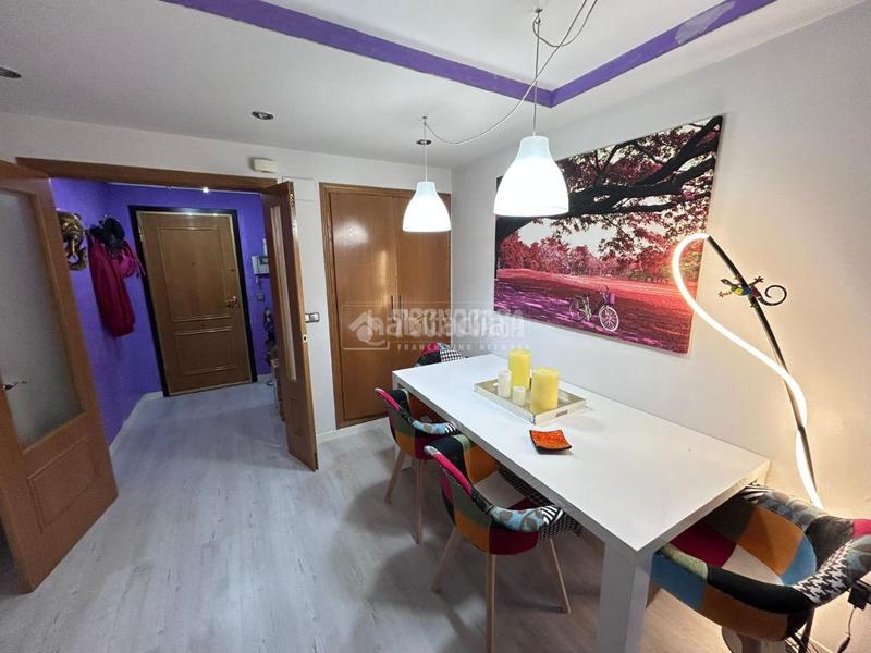 Foto 8671fc4e-4579-4128-8257-54d686cdf438. Pis amb aparcament a Camí Reial Valencia