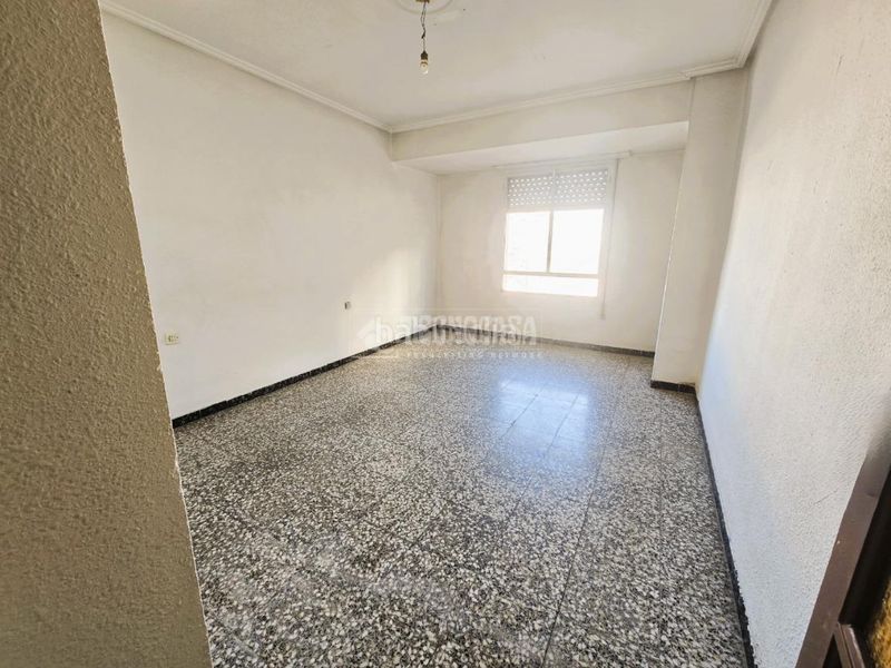 Foto 8c8f43b5-3bbd-4299-aaea-a6e95e82e388. Pis a L´Hort de Senabre Valencia