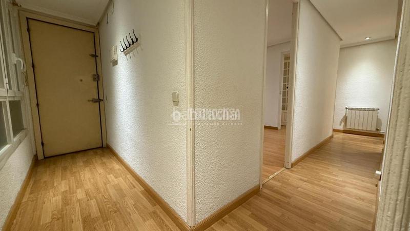 Foto c1f6e58e-0e45-410b-be4c-0738405f8736. Piso  en venta en Embajadores-Lavapiés Madrid