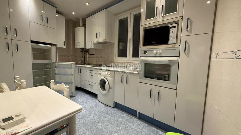 Foto cc407063-0875-4fb3-9d1c-5590a0572bf2. Piso  en venta en Embajadores-Lavapiés Madrid