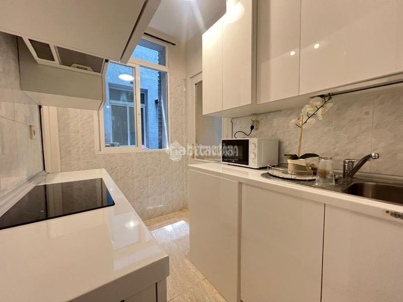 Foto 51698397-778b-4118-a321-68790378e9c6. Pis amb calefacció a Embajadores-Lavapiés Madrid