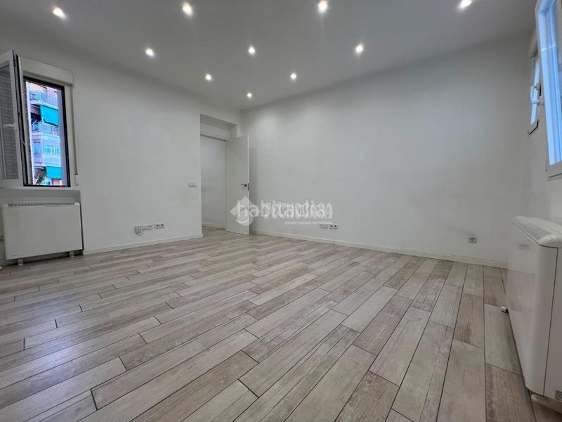 Foto 5f57adec-091c-4064-a80e-025253de142f. Piso  en venta en Embajadores-Lavapiés Madrid