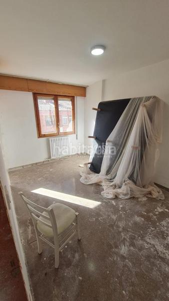 Foto 35224975-dd60-46c5-8793-2e47e45d5831. Casa bifamiliare con riscaldamento parcheggio in Salvador Allende Zaragoza