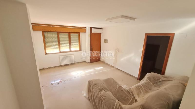 Foto cb71e349-fc1e-4d49-ad4d-a69e4a5147d3. Casa bifamiliare con riscaldamento parcheggio in Salvador Allende Zaragoza