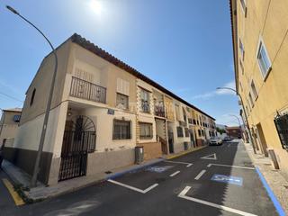 Casa aparellada en Yepes. Casa en venta en yepes