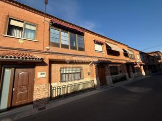 Casa aparellada a Yepes. Casa en venta en yepes