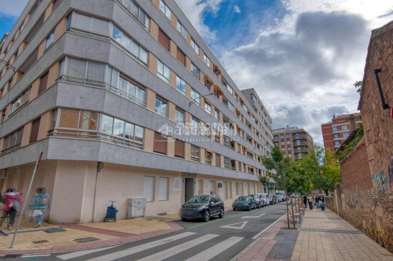 Foto a14bd5a6-5e22-4e49-86a6-130fcedf7a9b. Lloguer pis a Garrido Sur Salamanca