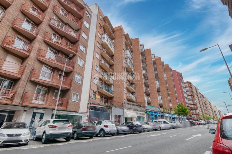 Foto b700a0b7-8af3-48fb-ba84-1bb9230cbb8f. Pis amb calefacció a Garrido Sur Salamanca