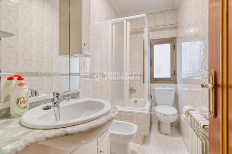 Foto cef47f4e-40d1-4100-ac50-6a85a25732a7. Pis amb calefacció a Garrido Sur Salamanca