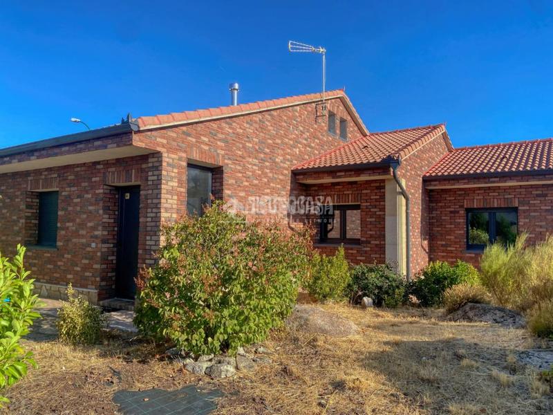 Foto c2f582db-a223-4666-835f-2aeb947cd3e4. Casa  en venta en el espinar en Los Ángeles de San Rafael Espinar (El)