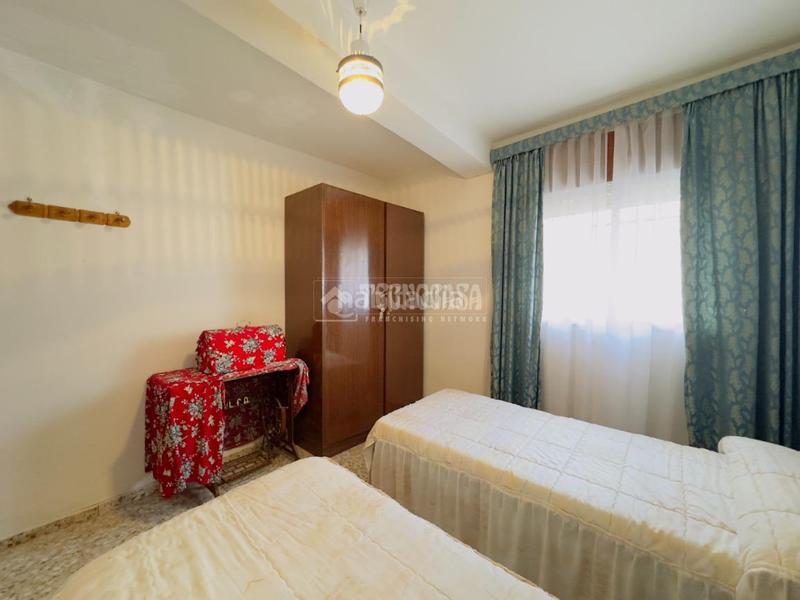 Foto 525c543c-d5b7-4659-afed-f9bfe7b30a0e. Casa a Escarabajosa de Cabezas