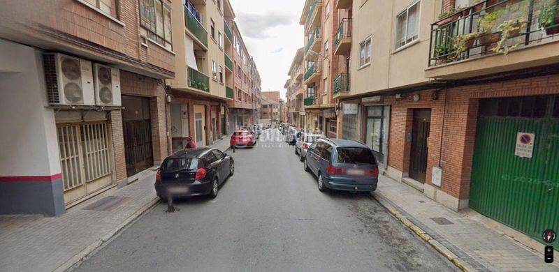 Foto ba1d1ac0-5015-444d-ab9b-e9c838d316aa. Aparcament cotxe a José Zorrilla - Padre Claret Segovia