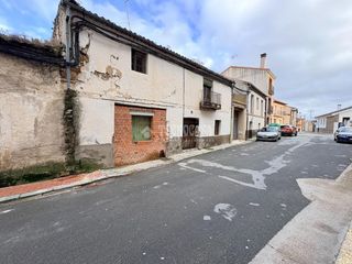 Casa aparellada a Cantimpalos. Casa en venta en cantimpalos