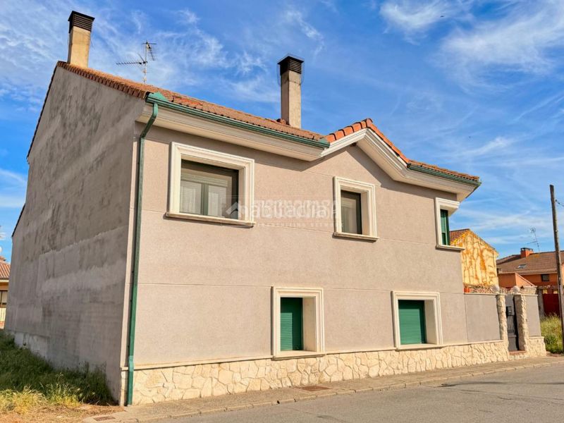 Foto 24b2f270-2e69-4acc-b80a-8edb4f899243. Casa a Sanchonuño